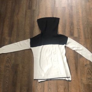 Black and white NWT cozy winter turtleneck